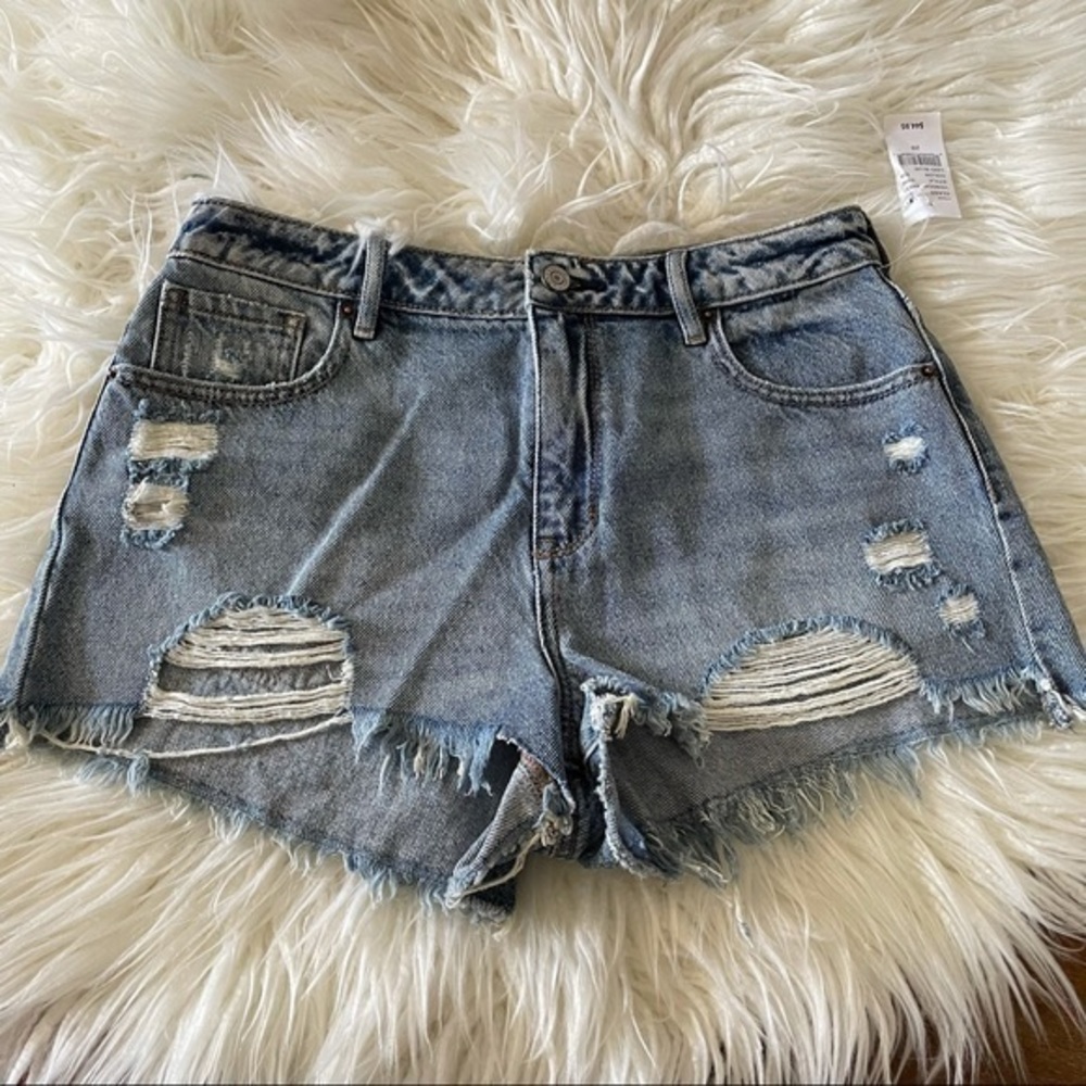 PACsun high rise festival distressed jean short‎ 28